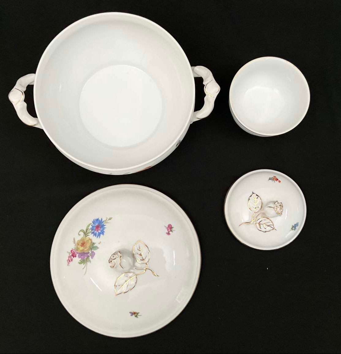 Exceptional set of Furstenberg “Ancestral Dresden” China - 71 pieces