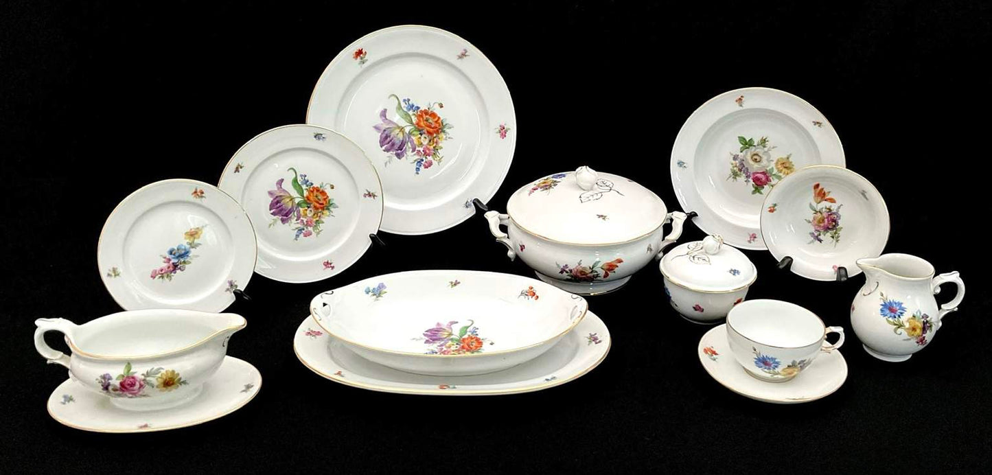 Exceptional set of Furstenberg “Ancestral Dresden” China - 71 pieces