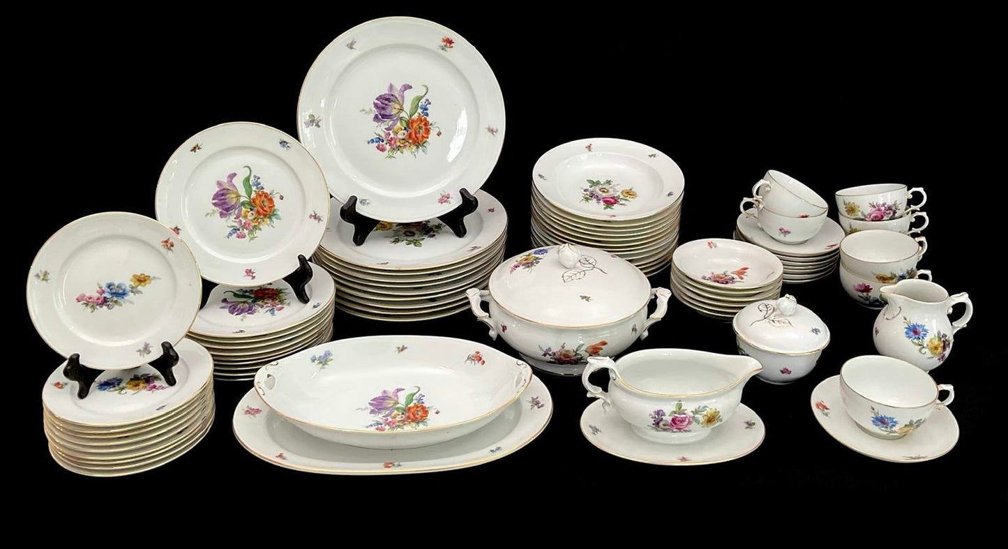 Exceptional set of Furstenberg “Ancestral Dresden” China - 71 pieces