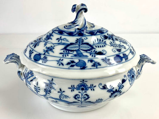 Antique Carl Teichert Meissen Blue Onion Porcelain Tureen