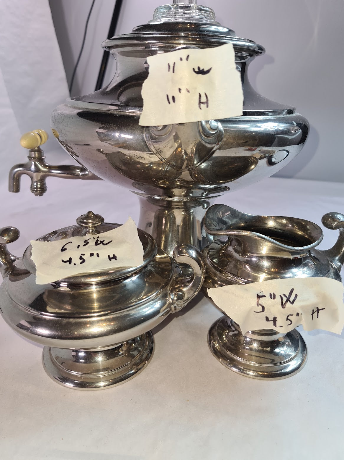 Landers, Frary & Clark Universal 420 No E9239 Coffee Percolator with Sugar Bowl and Creamer